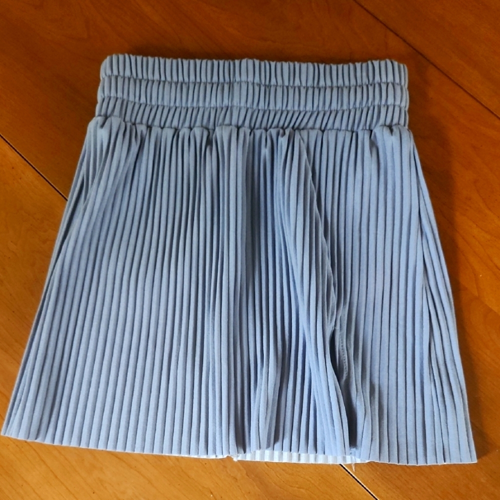 Maniere De Voir Pleated Pockets Raw Edge Mini Skirt Blue Gray Size 4